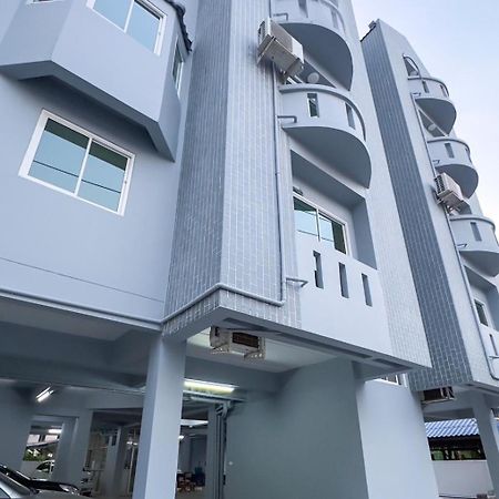 Baan Khun Pra Duplex Rm3 Bangkok Daire Dış mekan fotoğraf