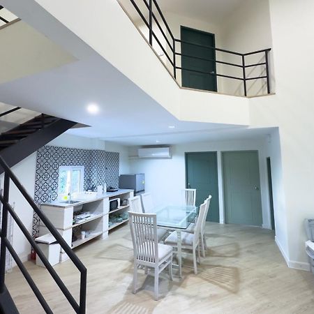 Baan Khun Pra Duplex Rm3 Bangkok Daire Dış mekan fotoğraf