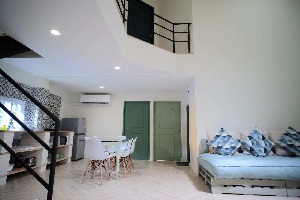 Baan Khun Pra Duplex Rm3 Bangkok Daire Dış mekan fotoğraf
