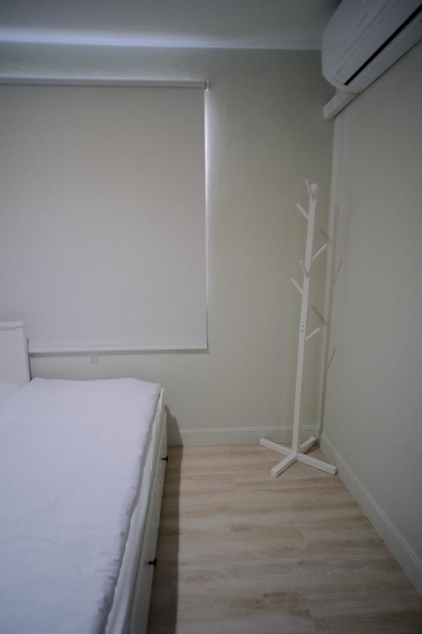 Baan Khun Pra Duplex Rm3 Bangkok Daire Dış mekan fotoğraf