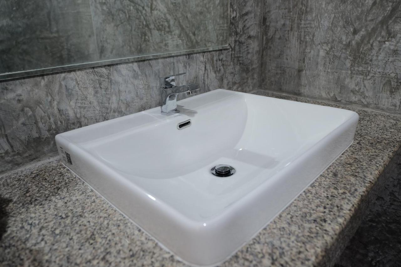 Baan Khun Pra Duplex Rm3 Bangkok Daire Dış mekan fotoğraf